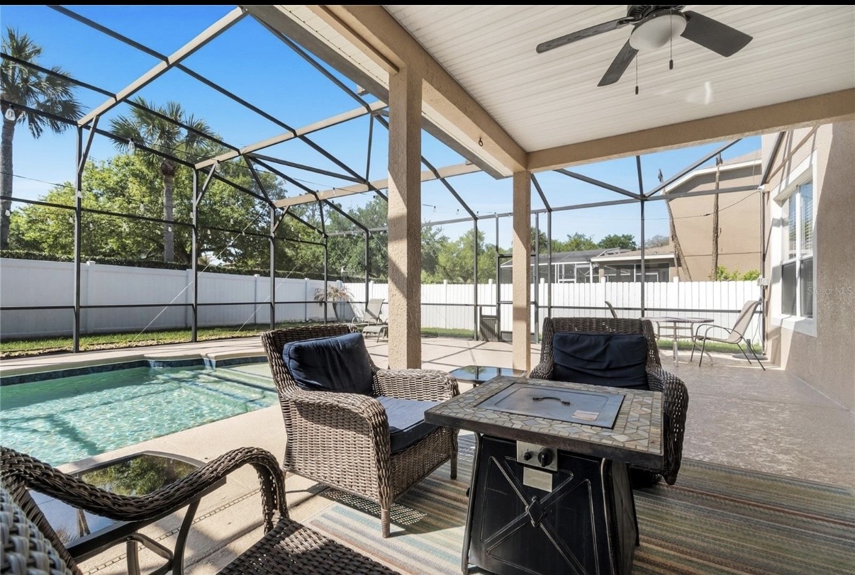 Covered lanai with fire pit